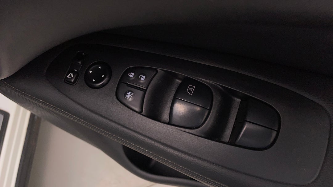 Drivers Side Door Panel Controls