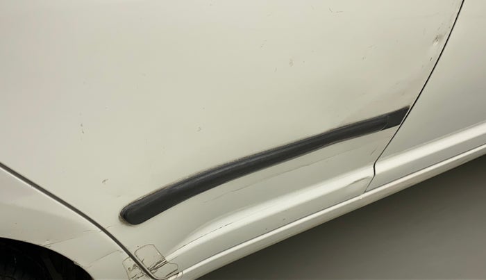 2011 Maruti Swift LXI, Petrol, Manual, 31,841 km, Right rear door - Minor scratches