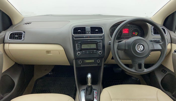 2011 Volkswagen Vento HIGHLINE PETROL AT, Petrol, Automatic, 40,725 km, Dashboard View
