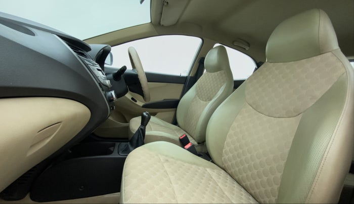 2017 Hyundai Eon MAGNA PLUS OPTIONAL, Petrol, Manual, 40,098 km, Right Side Front Door Cabin