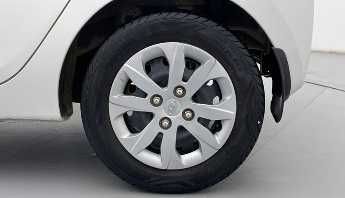 2017 Hyundai Eon MAGNA PLUS OPTIONAL, Petrol, Manual, 40,098 km, Left Rear Wheel