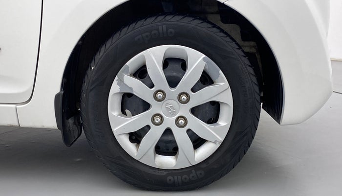 2017 Hyundai Eon MAGNA PLUS OPTIONAL, Petrol, Manual, 40,098 km, Right Front Wheel