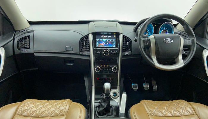 2018 Mahindra XUV500 W11 (O), Diesel, Manual, 48,894 km, Dashboard