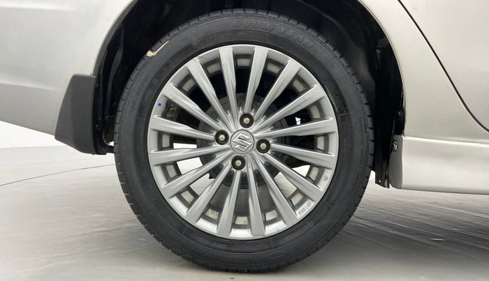 2016 Maruti Ciaz ZDI+ SHVS RS MT, Diesel, Manual, 86,399 km, Right Rear Wheel