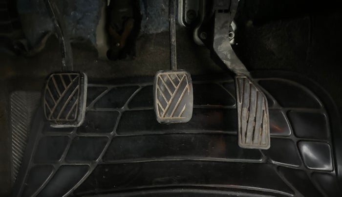 2016 Maruti Ciaz ZDI+ SHVS RS MT, Diesel, Manual, 86,399 km, Pedals