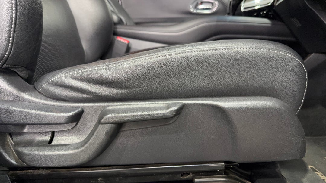 2018 Honda HR-V Rs, Automatic, 48090 km, Drivers Side Adjustment Panel