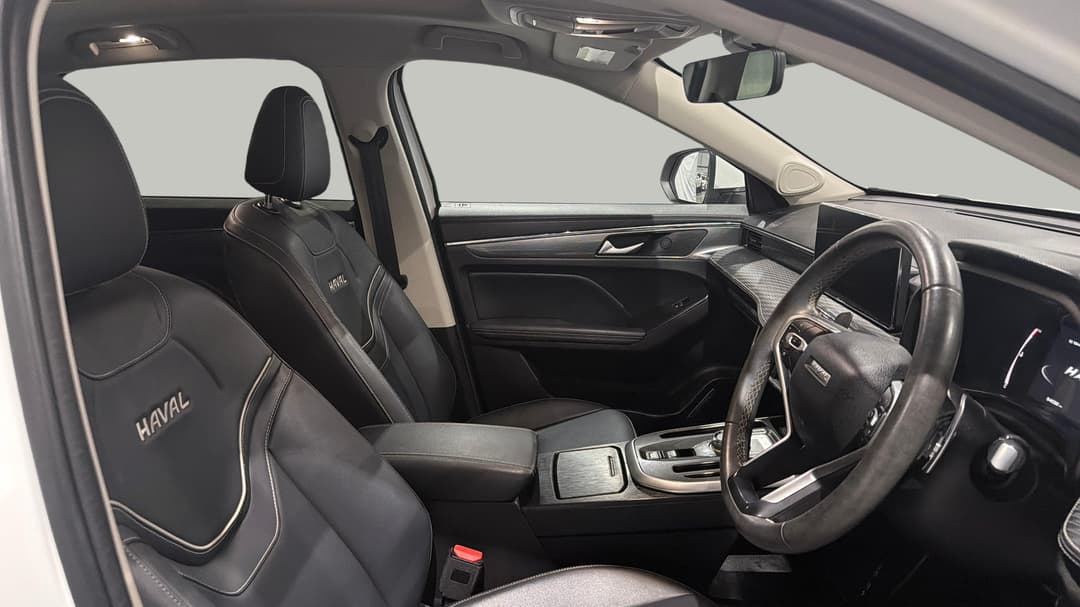 2022 GWM Haval Jolion Ultra, Automatic, 54032 km, Right Side Front Door Cabin View