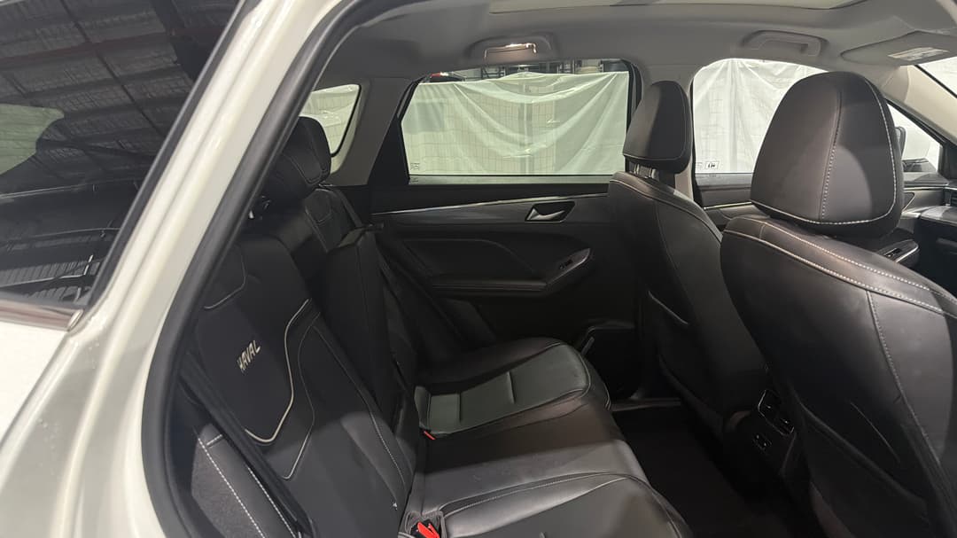 2022 GWM Haval Jolion Ultra, Automatic, 54032 km, Right Side Rear Door Cabin View