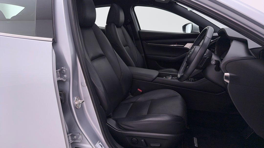 2019 Mazda 3 G25 Astina, Automatic, 129147 km, Right Side Front Door Cabin View