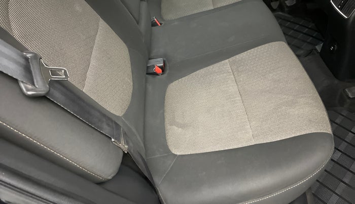 2016 Hyundai Creta 1.6 SX PLUS PETROL, Petrol, Manual, 67,621 km, Second-row right seat - Cover slightly stained