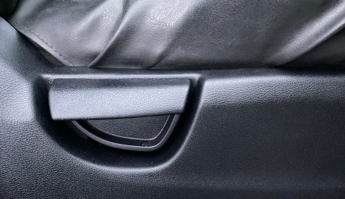 2018 Hyundai NEW SANTRO ASTA 1.1 MT, Petrol, Manual, 8,500 km, Driver Side Adjustment Panel