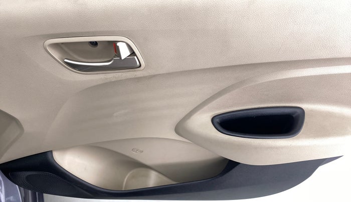 2018 Hyundai NEW SANTRO ASTA 1.1 MT, Petrol, Manual, 8,500 km, Driver Side Door Panels Control