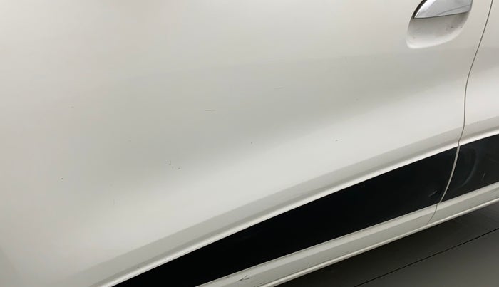 2019 Renault Kwid RXT Opt, Petrol, Manual, 28,018 km, Front passenger door - Slightly dented