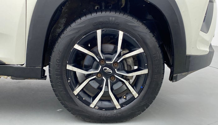 2018 Mahindra KUV 100 NXT K8 6 STR, CNG, Manual, 91,909 km, Right Front Wheel