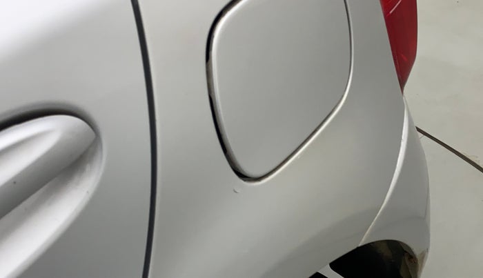 2015 Toyota Etios Liva G, CNG, Manual, 36,339 km, Left quarter panel - Slightly dented