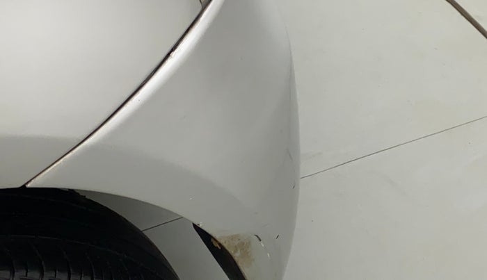 2015 Toyota Etios Liva G, CNG, Manual, 36,339 km, Rear bumper - Minor scratches