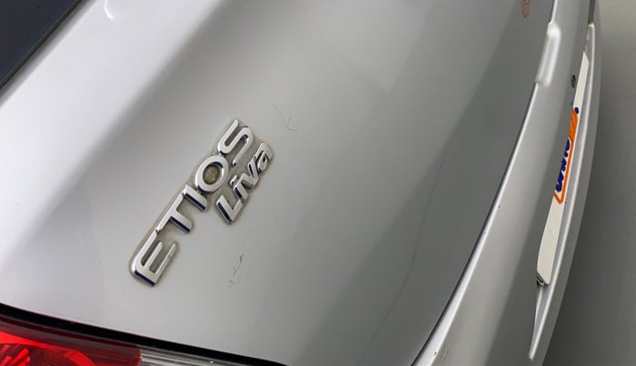 2015 Toyota Etios Liva G, CNG, Manual, 36,339 km, Dicky (Boot door) - Slightly dented