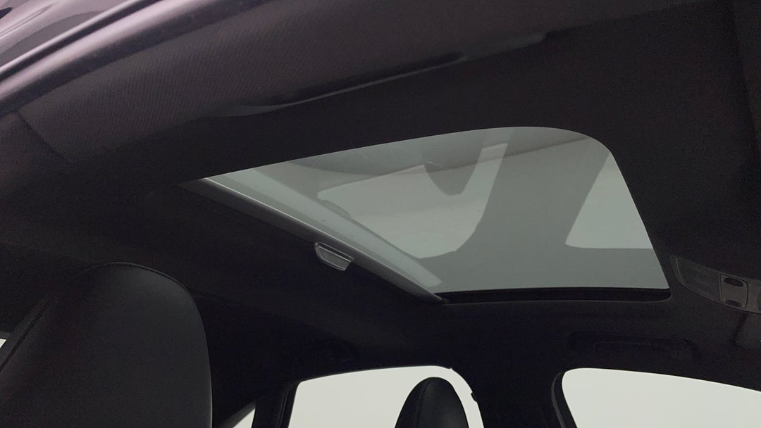 Interior Sunroof/Moonroof