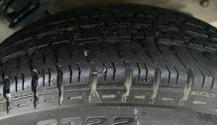 2018 Maruti Alto K10 VXI P, Petrol, Manual, 23,328 km, Right Front Tyre Tread
