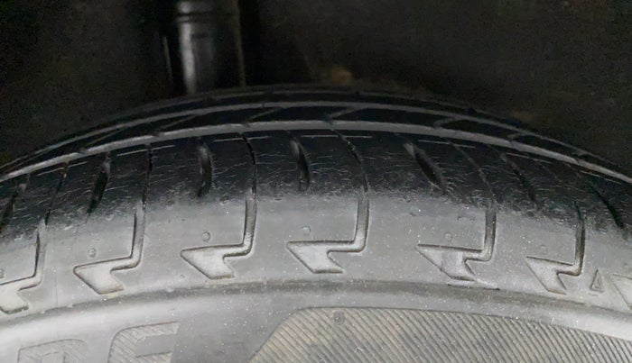 2017 Honda WR-V 1.2 i-VTEC S MT, Petrol, Manual, 18,556 km, Right Rear Tyre Tread