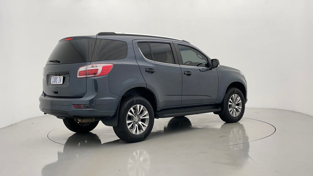 Right Back Diagonal (45- Degree) View