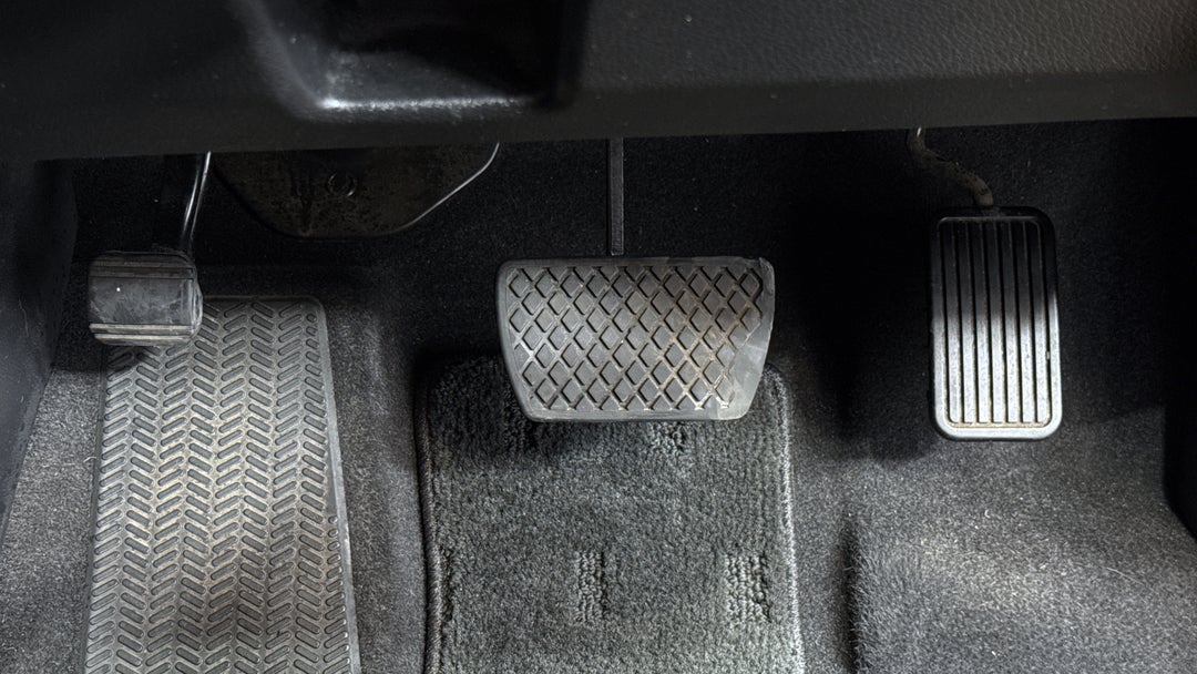 2016 Honda Odyssey Vti-l, Automatic, 91775 km, Pedals and Footmat