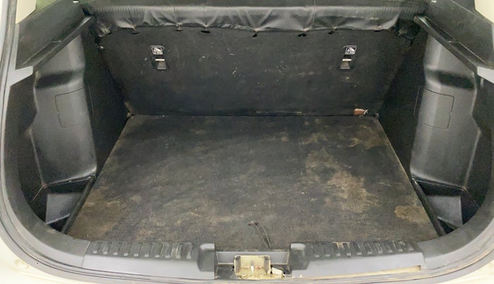 2018 Maruti Vitara Brezza LDI (O), Diesel, Manual, 22,248 km, Dicky (Boot door) - Parcel tray missing