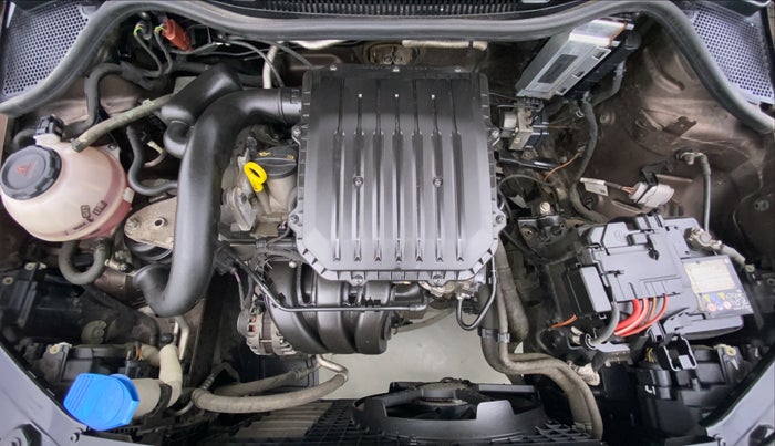 2018 Volkswagen Polo Trendline 1.0 L Petrol, Petrol, Manual, 43,686 km, Engine Bonet View