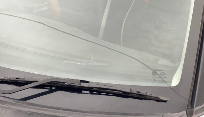 2016 Maruti Swift ZXI, Petrol, Manual, 68,264 km, Front windshield - Minor spot on windshield