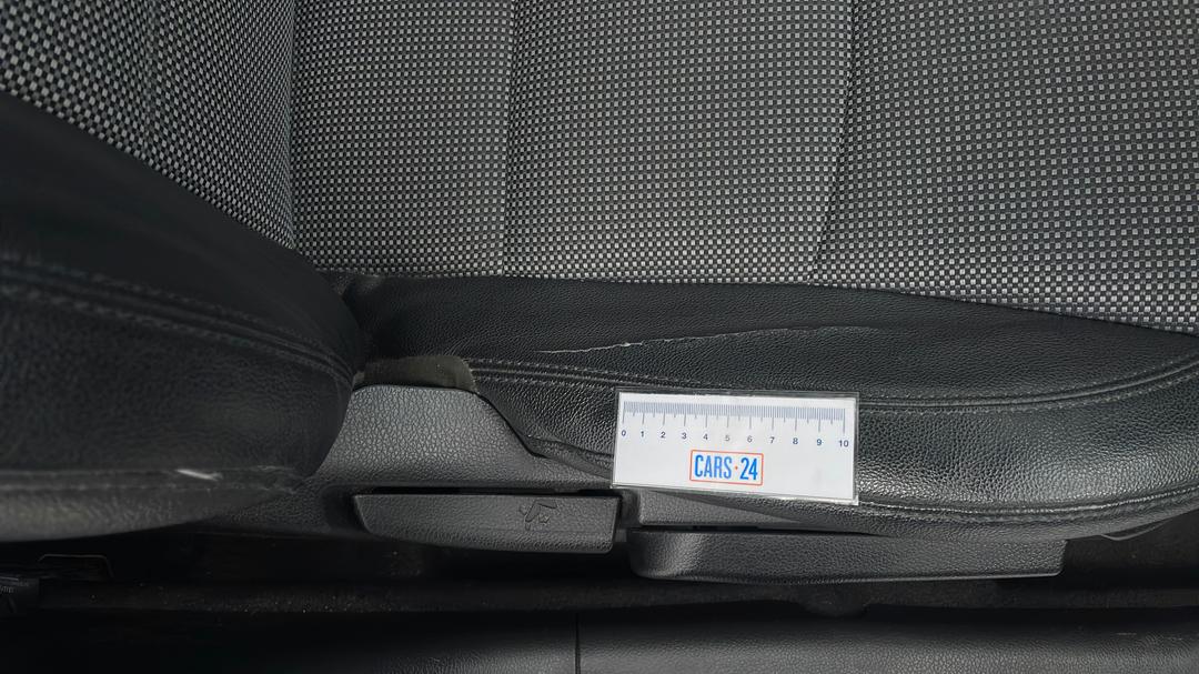 2014 Kia Optima Si, Automatic, 80935 km, Seats Front RHS Wear