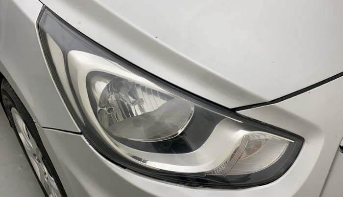 2011 Hyundai Verna FLUIDIC 1.6 VTVT EX, Petrol, Manual, 55,695 km, Right headlight - Minor scratches