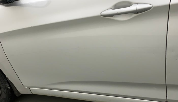 2011 Hyundai Verna FLUIDIC 1.6 VTVT EX, Petrol, Manual, 55,695 km, Front passenger door - Slightly dented