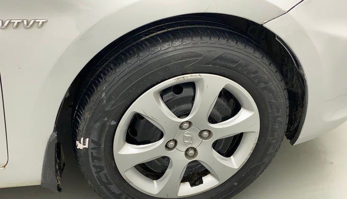 2011 Hyundai Verna FLUIDIC 1.6 VTVT EX, Petrol, Manual, 55,695 km, Right fender - Lining loose