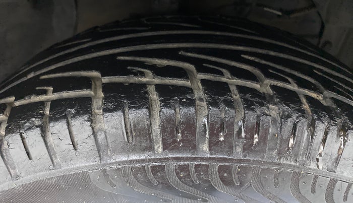 2016 Maruti S Cross ZETA 1.3, Diesel, Manual, 82,260 km, Right Front Tyre Tread