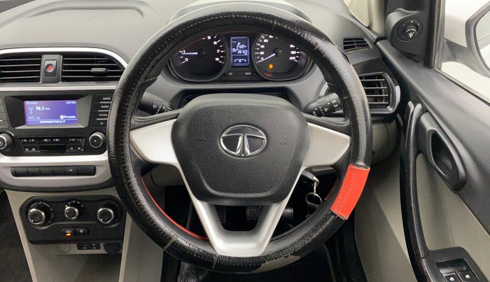 2017 Tata Tiago XT 1.2 REVOTRON, Petrol, Manual, 26,417 km, Steering Wheel Close Up