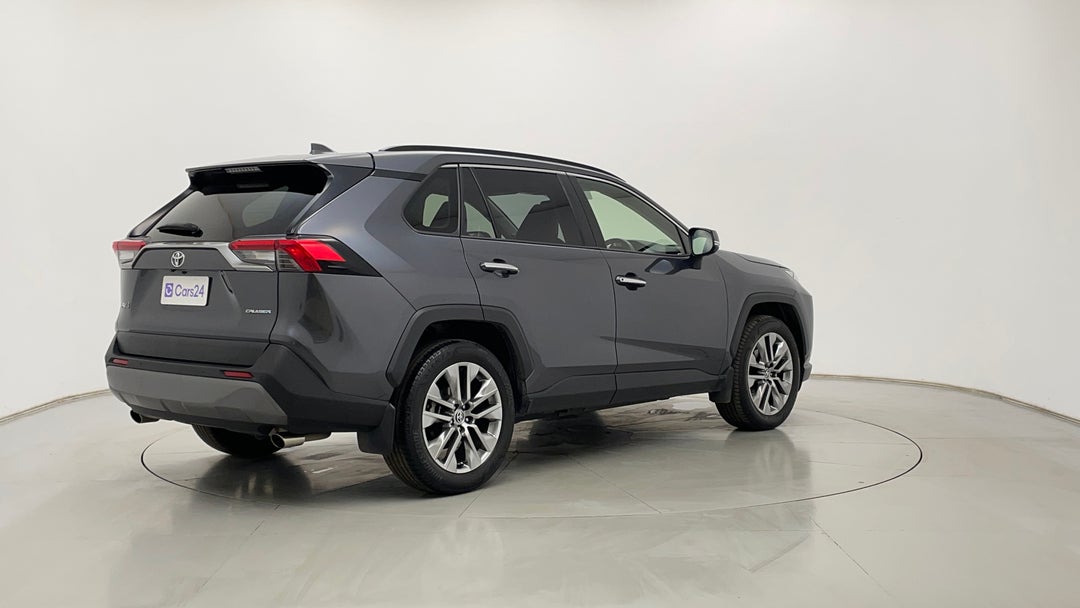 Right Back Diagonal (45- Degree) View