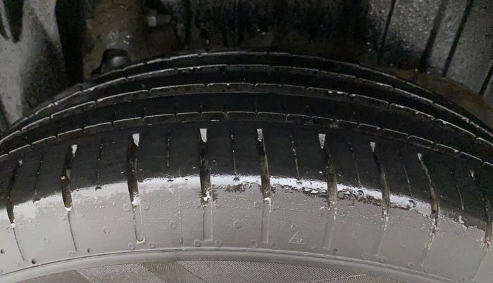 2022 Mahindra XUV 3OO W6 1.2 PETROL AMT, Petrol, Automatic, 10,007 km, Left Rear Tyre Tread