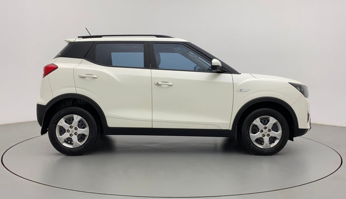 2022 Mahindra XUV 3OO W6 1.2 PETROL AMT, Petrol, Automatic, 10,007 km, Right Side View