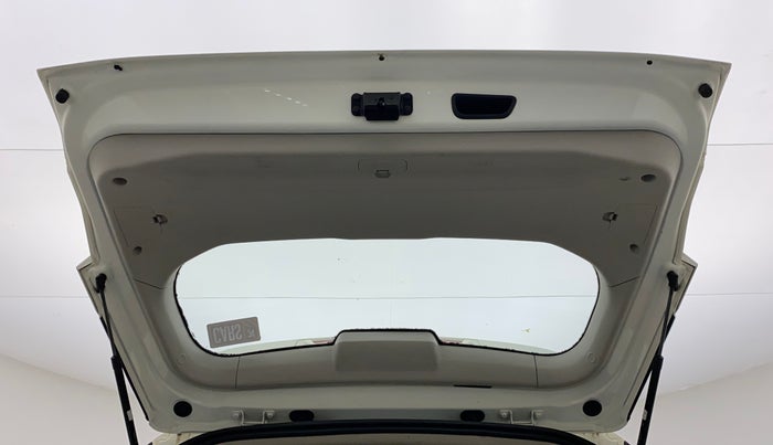 2022 Mahindra XUV 3OO W6 1.2 PETROL AMT, Petrol, Automatic, 10,007 km, Boot Door Open