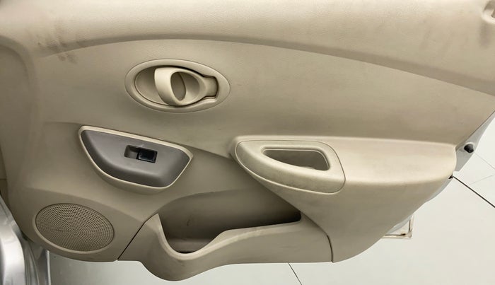 2014 Datsun Go T, Petrol, Manual, 61,683 km, Driver Side Door Panels Control