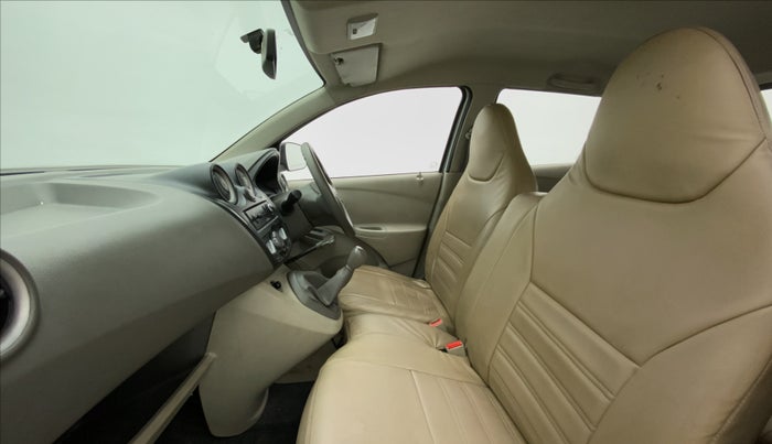 2014 Datsun Go T, Petrol, Manual, 61,683 km, Right Side Front Door Cabin