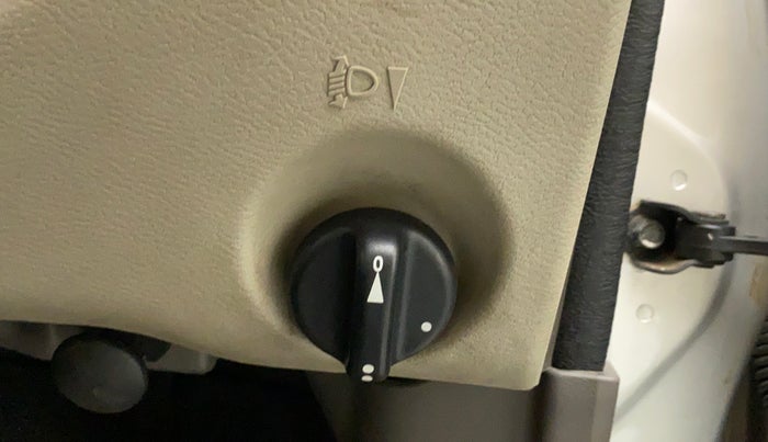2014 Datsun Go T, Petrol, Manual, 61,683 km, Dashboard - Headlight height adjustment not working