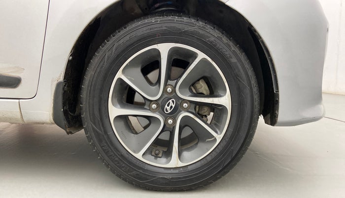 2018 Hyundai Grand i10 SPORTZ AT 1.2 KAPPA VTVT, Petrol, Automatic, 67,778 km, Right Front Wheel