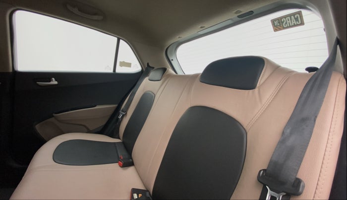 2018 Hyundai Grand i10 SPORTZ AT 1.2 KAPPA VTVT, Petrol, Automatic, 67,778 km, Right Side Rear Door Cabin