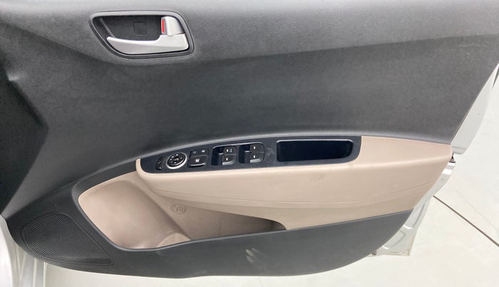 2018 Hyundai Grand i10 SPORTZ AT 1.2 KAPPA VTVT, Petrol, Automatic, 67,778 km, Driver Side Door Panels Control