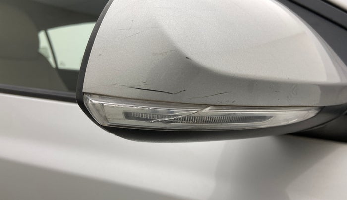 2018 Hyundai Grand i10 SPORTZ AT 1.2 KAPPA VTVT, Petrol, Automatic, 67,778 km, Right rear-view mirror - Indicator light has minor damage