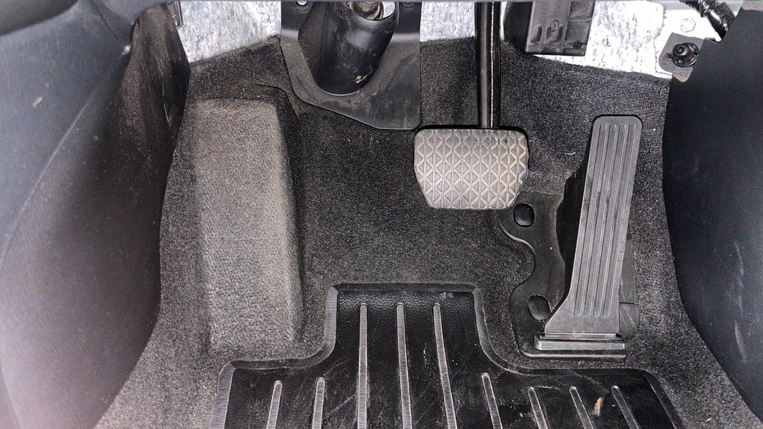 2023 Mazda CX-3 Maxx Sport (FWD), Automatic, 43228 km, Pedals and Footmat