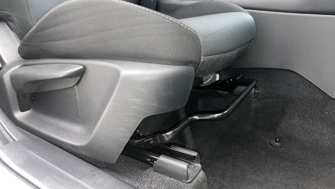 2023 Mazda CX-3 Maxx Sport (FWD), Automatic, 43228 km, Drivers Side Adjustment Panel