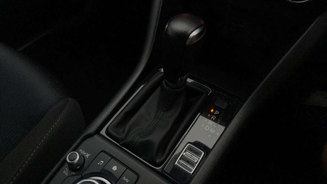 2023 Mazda CX-3 Maxx Sport (FWD), Automatic, 43228 km, Gear Lever 