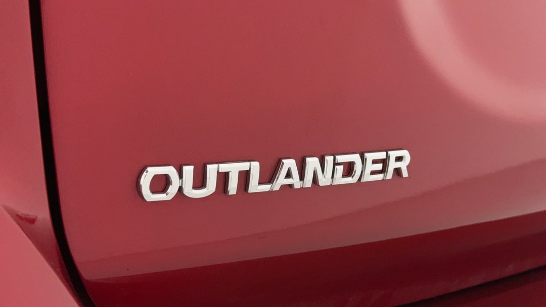 2017 Mitsubishi Outlander Ls Safety Pack (4x2), Automatic, 171790 km, Badge (Boot Left Side)